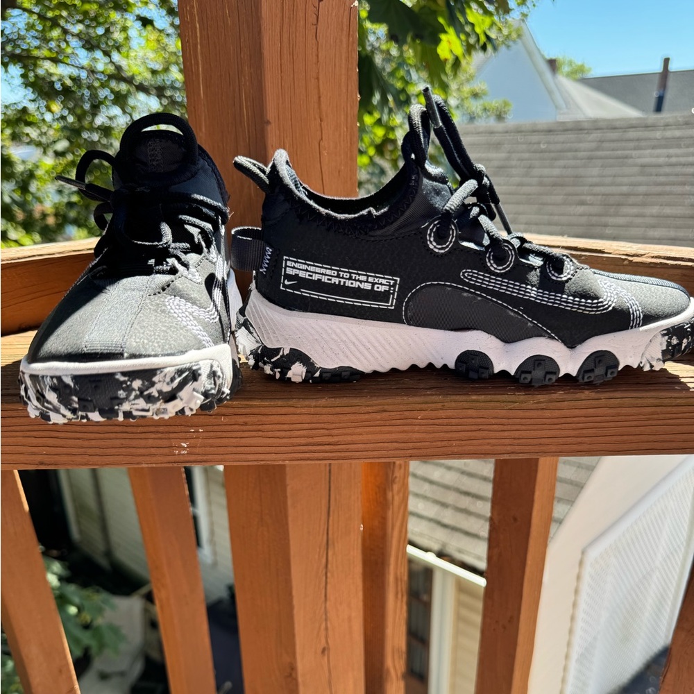 Nike Future Field Kids’ Cleats